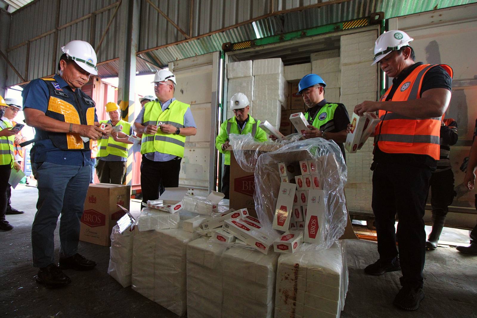 Over P136M smuggled goods seized in Subic